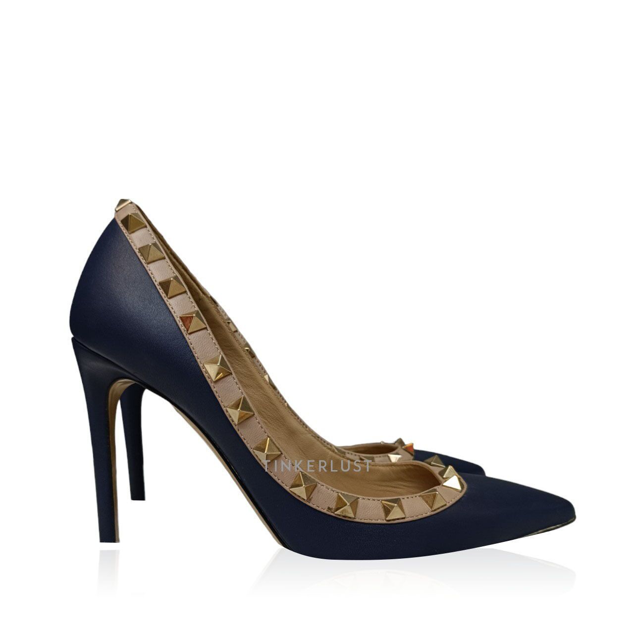 sepatu heels Valentino Garavani Rockstud Leather Navy Heels Tinkerlust